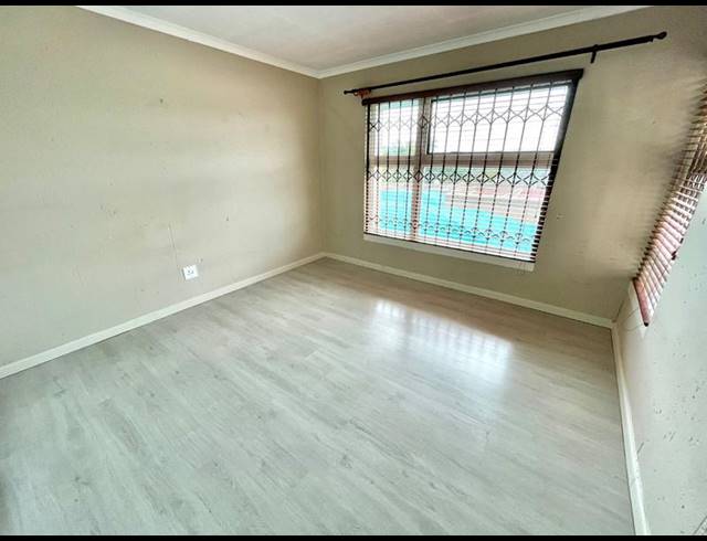 2 BEDROOM TOWNHOUSE FOR SALE IN RANGEVIEW